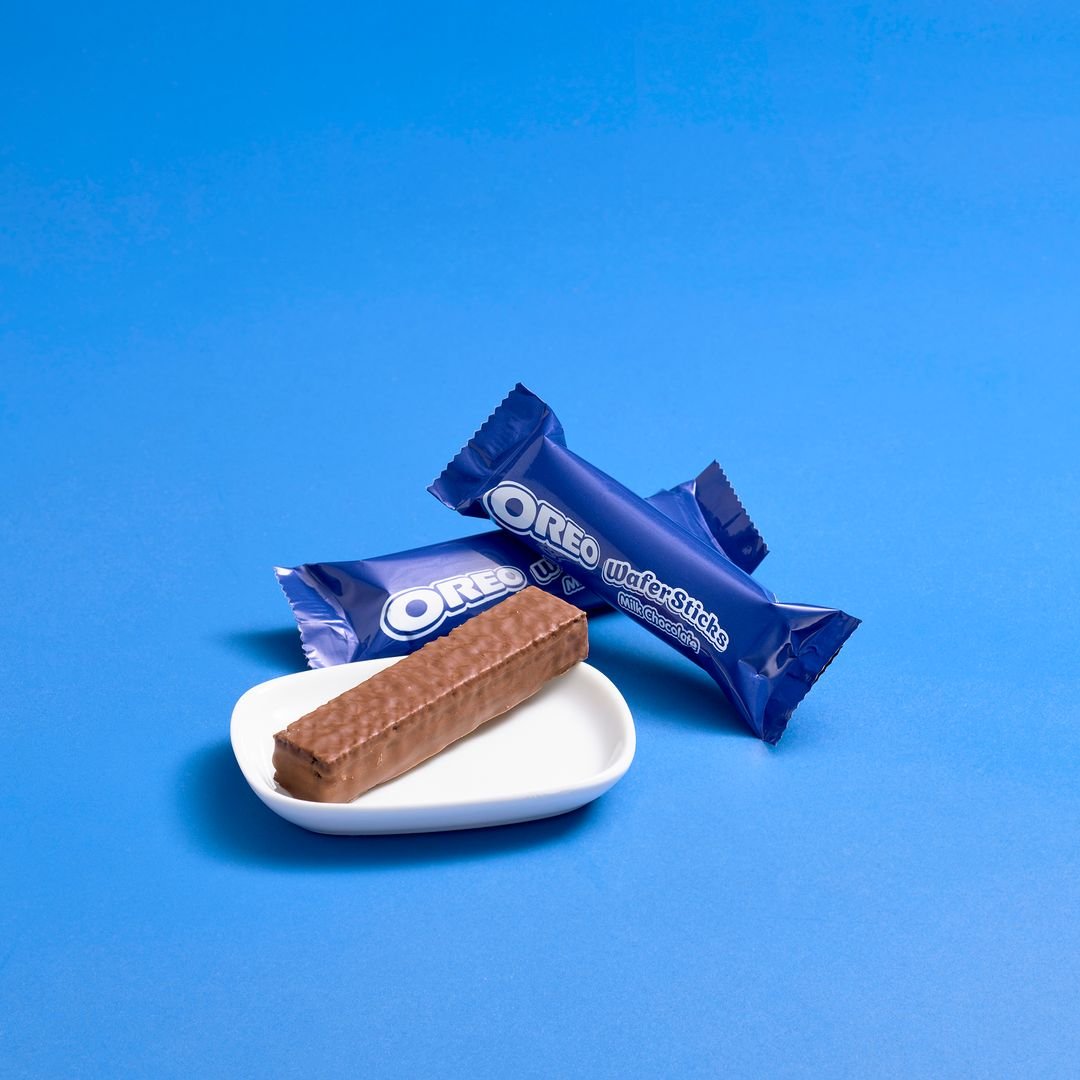 Oreo Milk Chocolate Wafer Sticks Cookies 10 Pack | 128g x 3 - Image 3